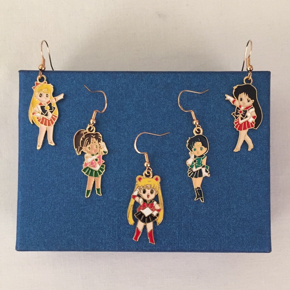 ๐50% OFF/3+...Set of 5 Sailor Moon Figures Earrings - Picture 2 of 16